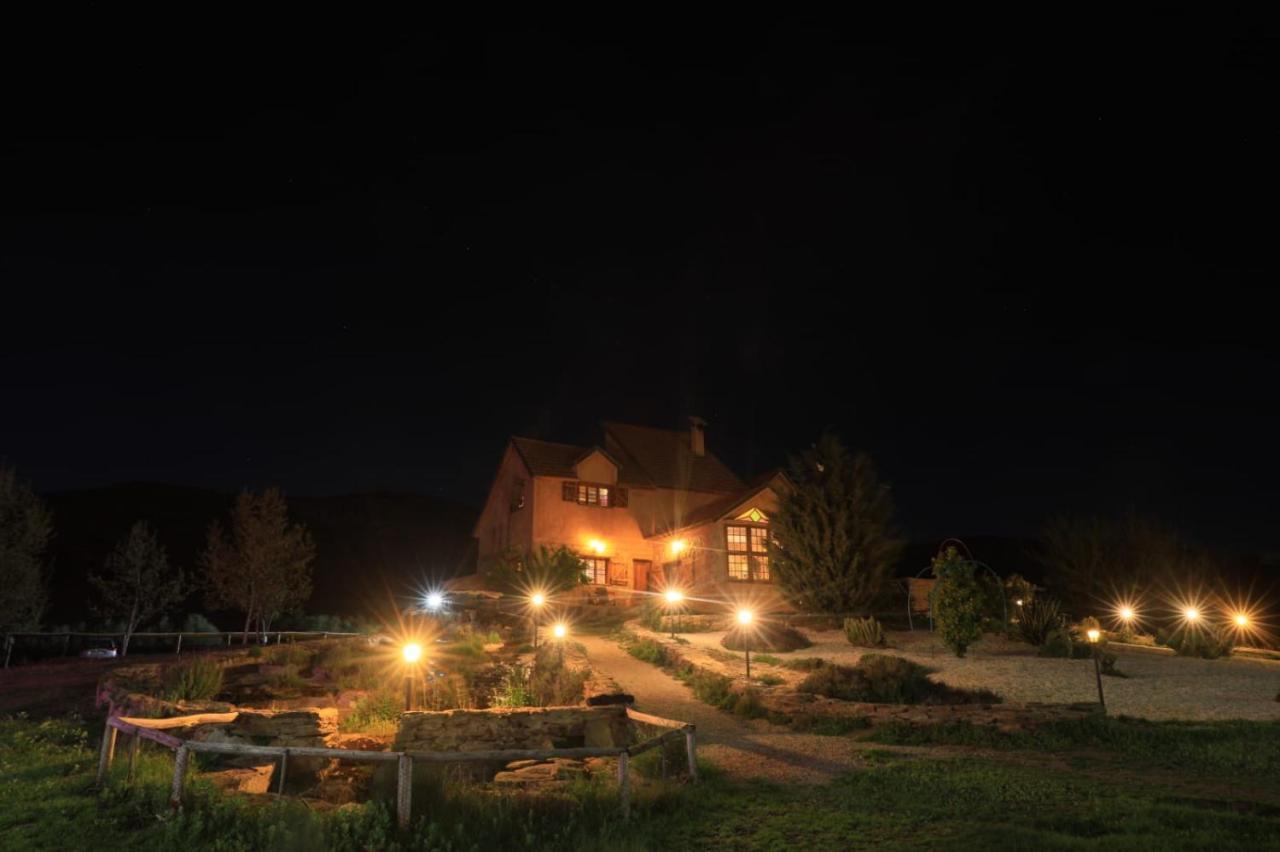 Ferme D’hôte La Vallée Azrou Esterno foto