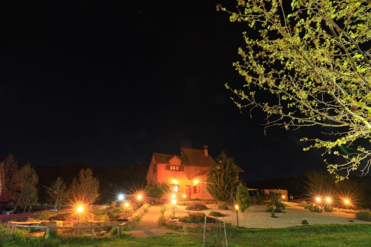 Ferme D’hôte La Vallée Azrou Esterno foto